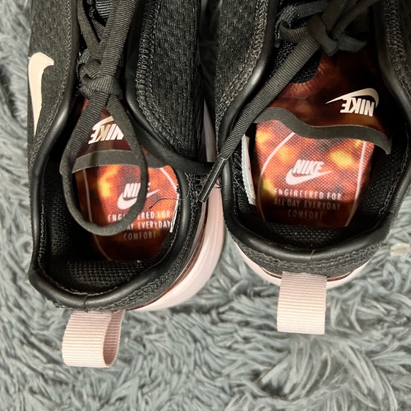 Nike Air Max CU4762-001 Motion 2 Shoes Size 8.5 Barely Rose EUC - Picture 4 of 6